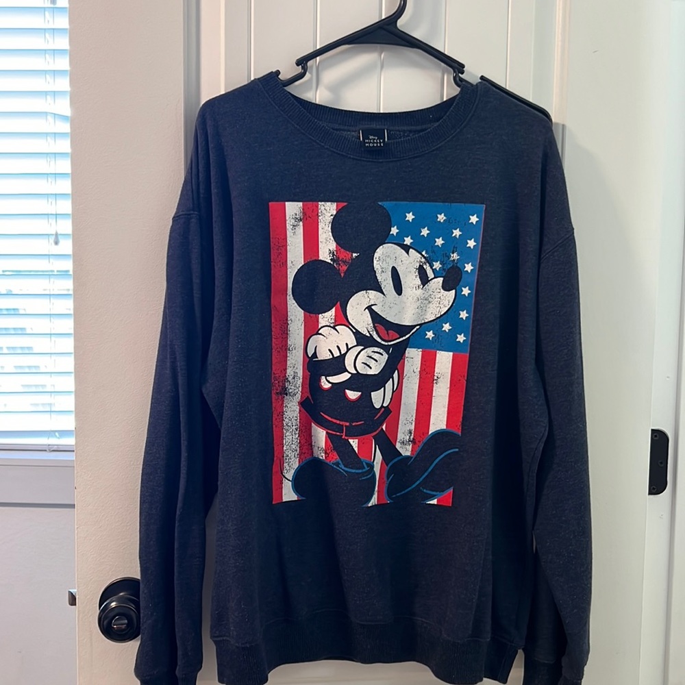 Mickey Mouse USA crewneck sweater